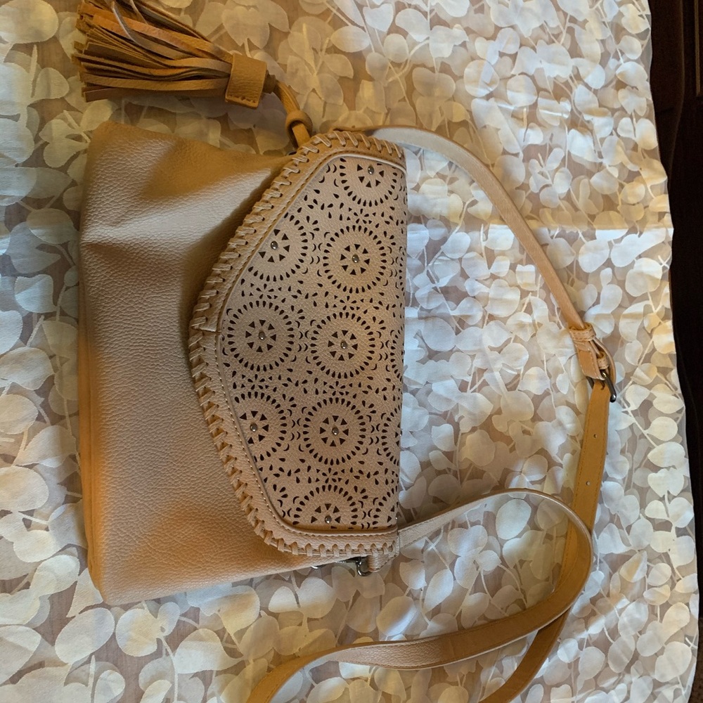 Francesca’s tan cross body